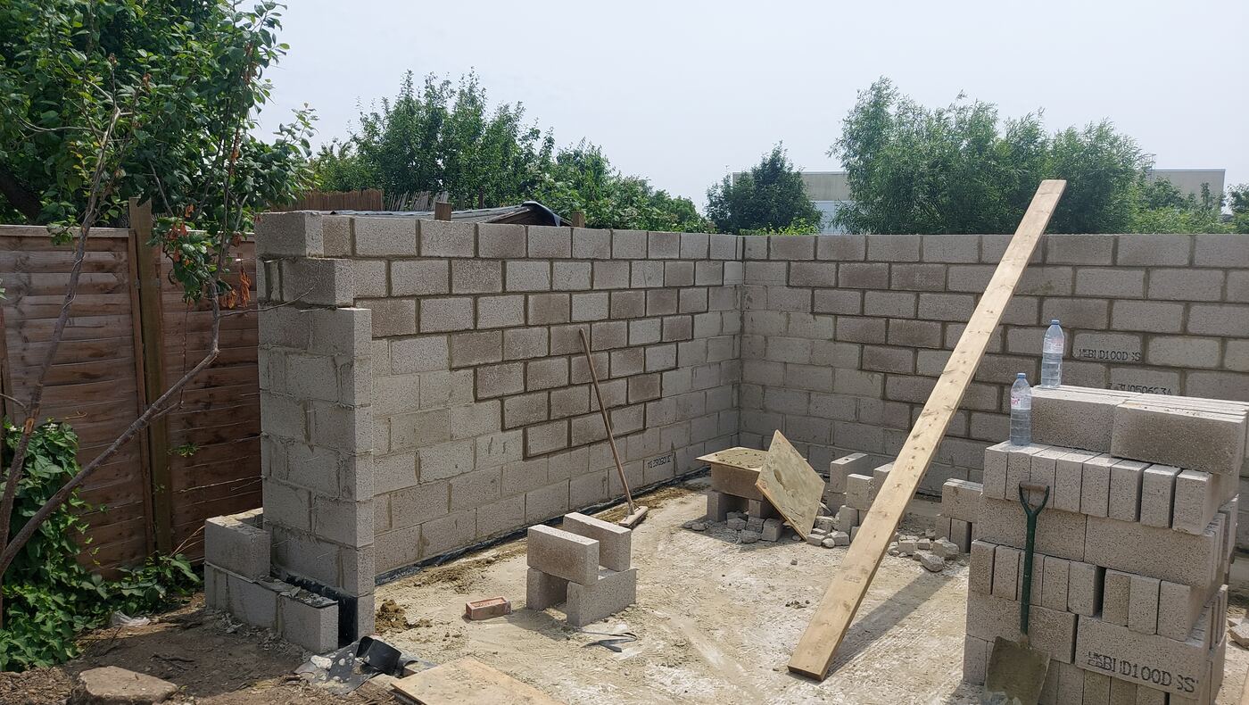 Blockwork walls going up